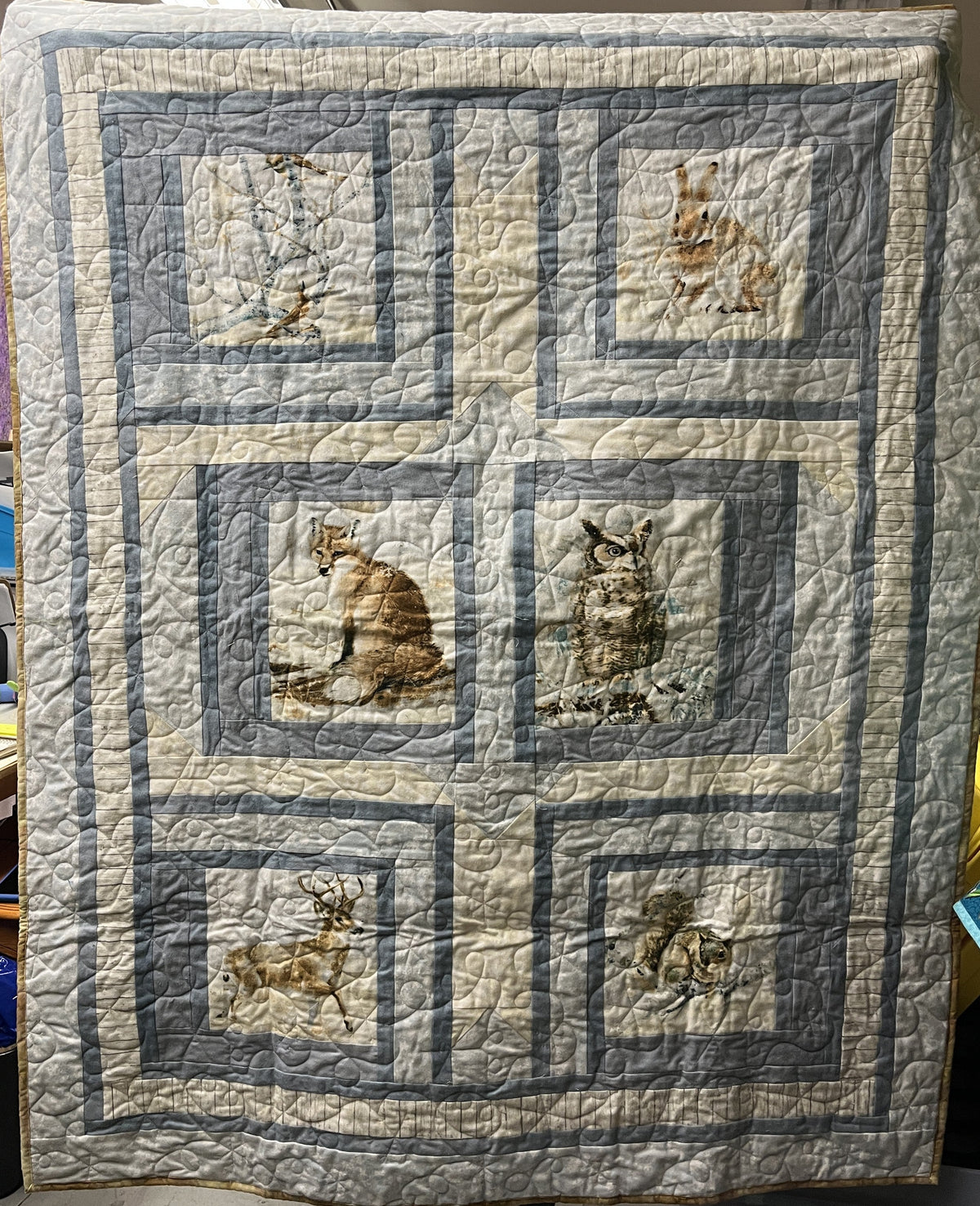 Store Sample- Lap Quilt- Winter Animals