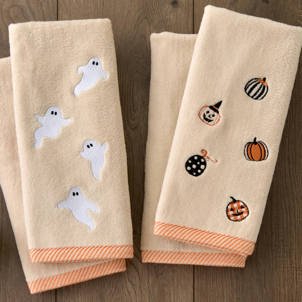SKL Home Halloween Tossed Pumpkins Hand Towel 2 pc Set for Bath/Kitchen/Bar & Gift