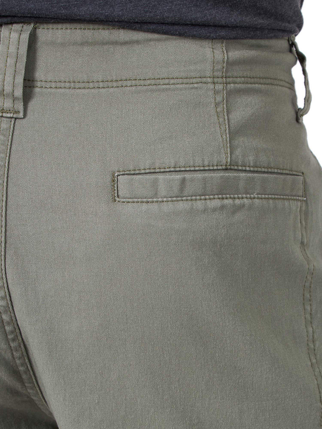 Wrangler Authentics Men's Classic Cargo Stretch Short, Dusty Olive, 34 🍁 All In One Marketplace Canada