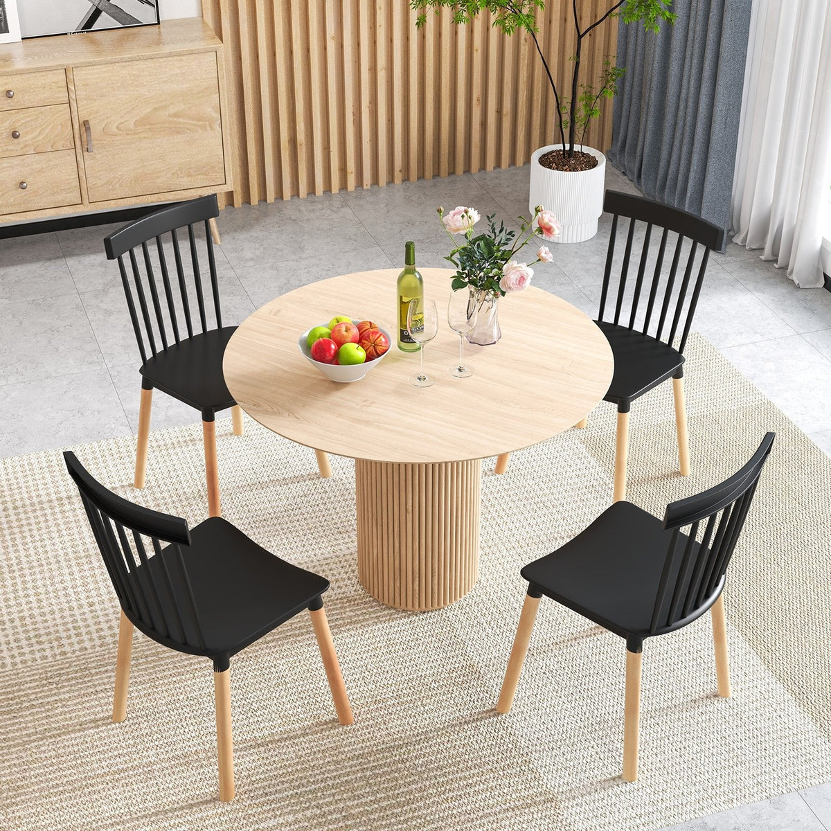 Set of 4 Windsor Dining Chairs with Spindle Backs and Beech Legs, Black